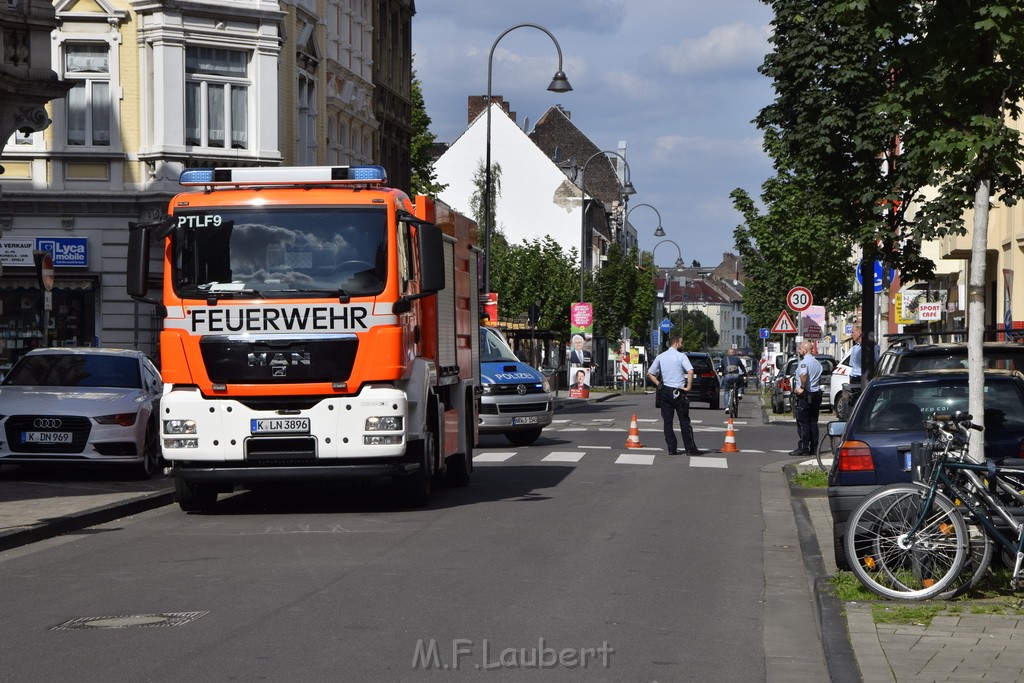 Feuer 1 Koeln Muelheim Berlinerstr P13.JPG - Miklos Laubert